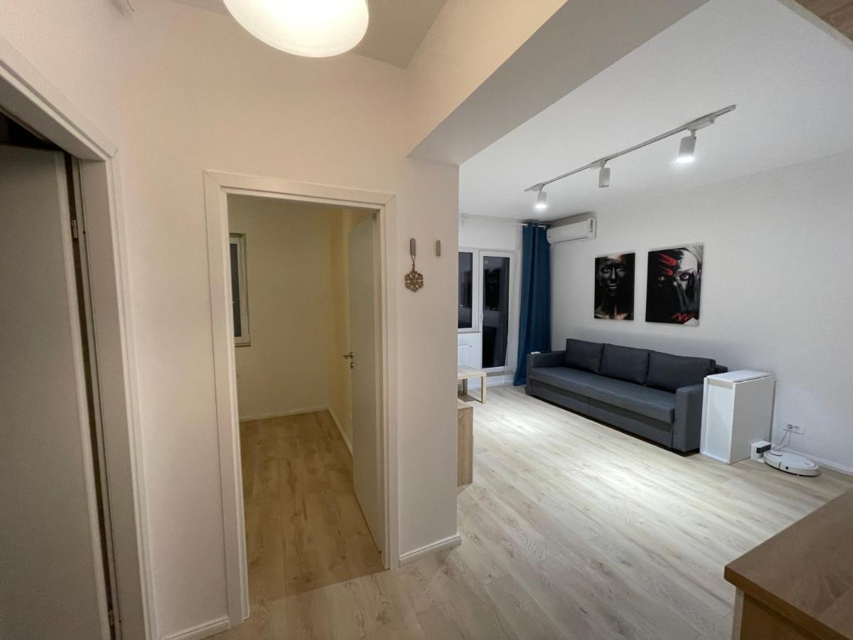 Relax Luxury Apartment Palace Bukares Bagian luar foto